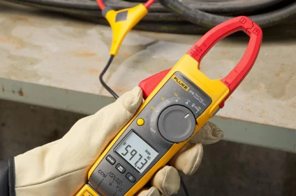 Adopting iFlex ®  Fluke 376 True Root Mean Square AC/DC Clamp Meter