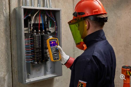 Fluke 279FC economical multimeter thermal imager