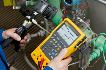 Fluke 753EL multifunctional calibrator/process signal calibrator